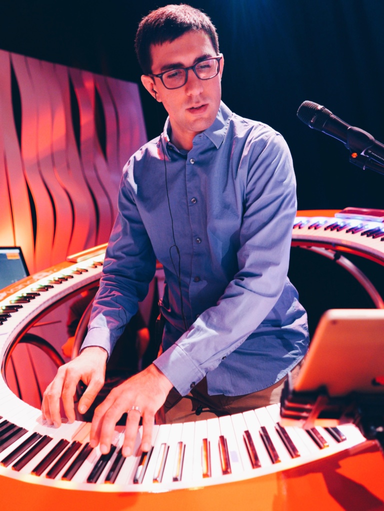 6-wire World Music Concert Features PianoArc 360 keyboard from Lady ...